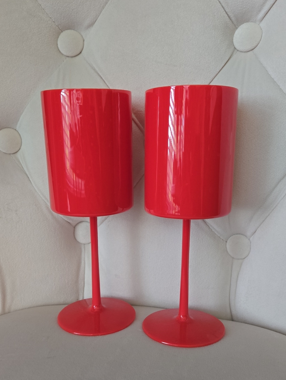 Amazon Red Modern Stem Lantern Wine Champaigne Glasses, Pair, NWOT